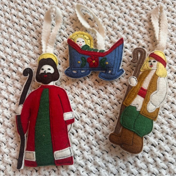 Vintage Folk Art Christmas Ornament Embroidered Felt Nativity Scene Lot of 3 - Picture 1 of 3